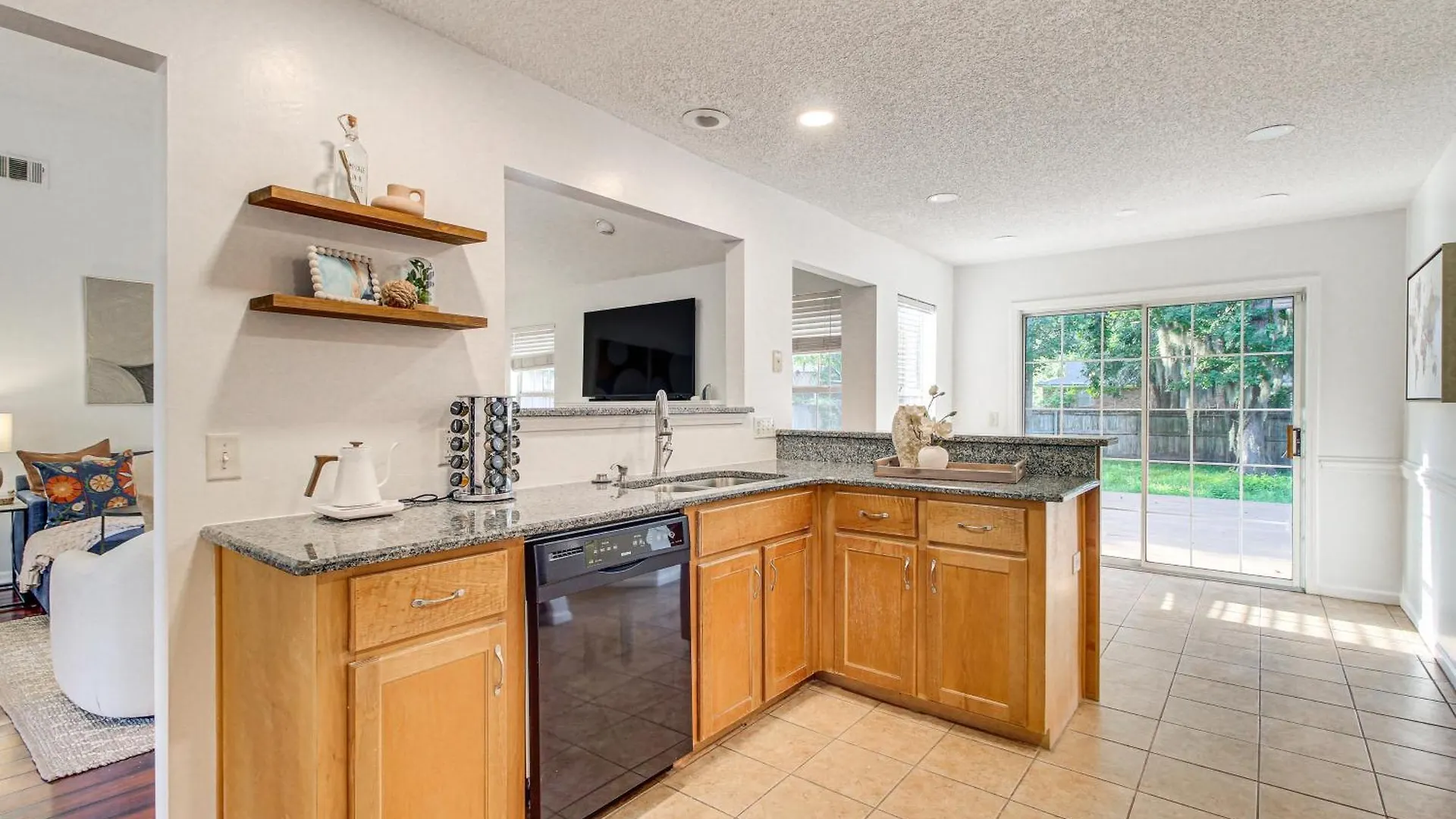 Σπίτι διακοπών Pet-Friendly Savannah Home With Cozy Fireplace!